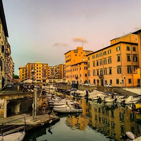 Appartamento Casa L' Aurora Viola Livorno
