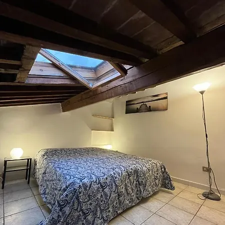 Casa L' Aurora Viola Livorno