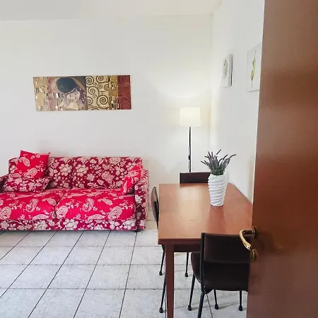 Casa L' Aurora Viola Apartment *