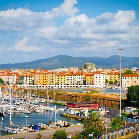 Casa L' Aurora Viola Livorno